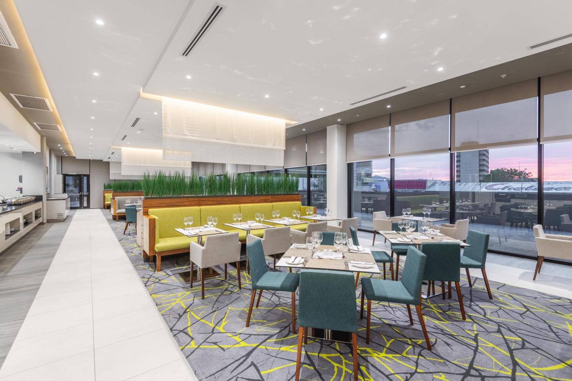 Hilton Garden Inn Windhoek Eksteriør billede