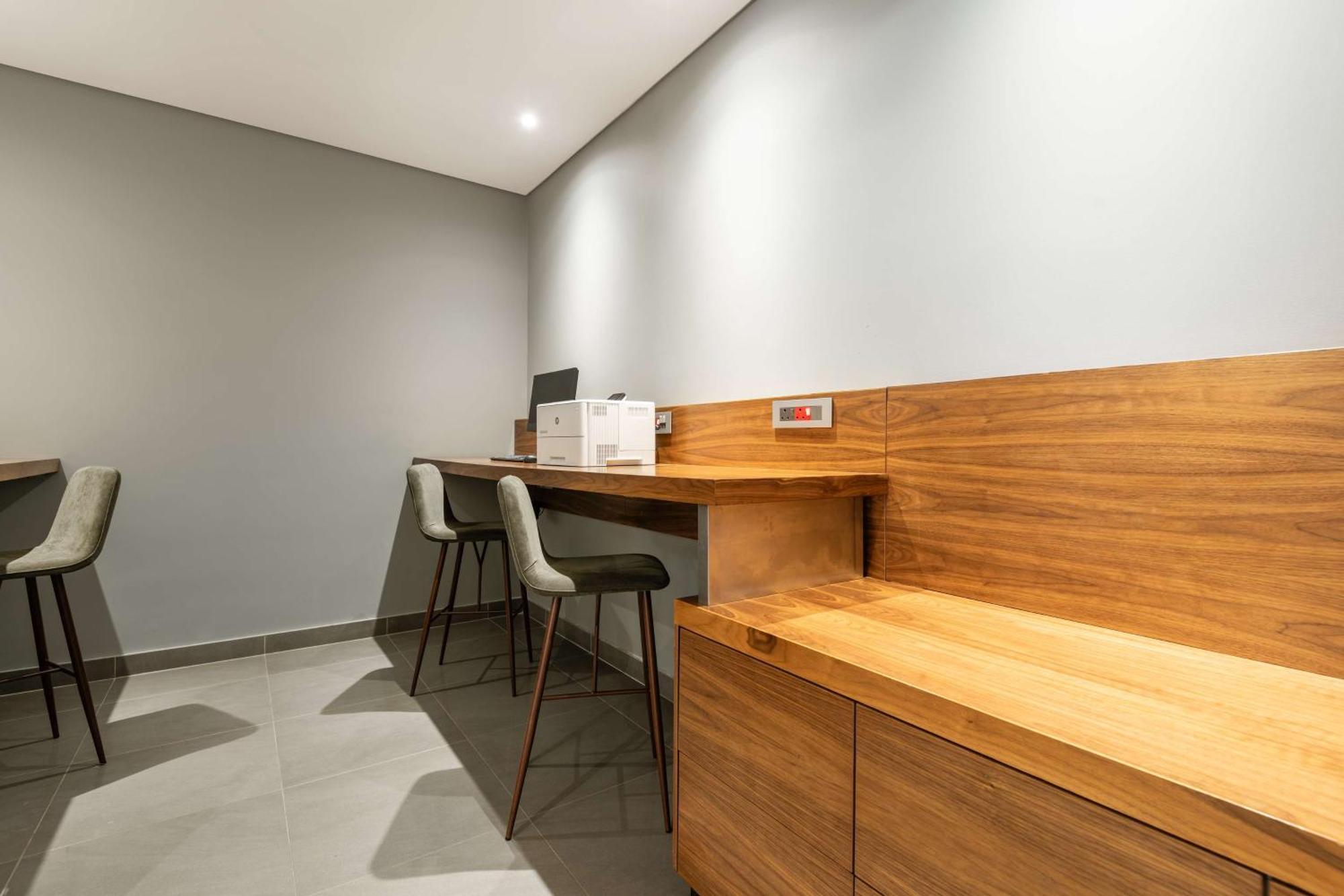 Hilton Garden Inn Windhoek Eksteriør billede