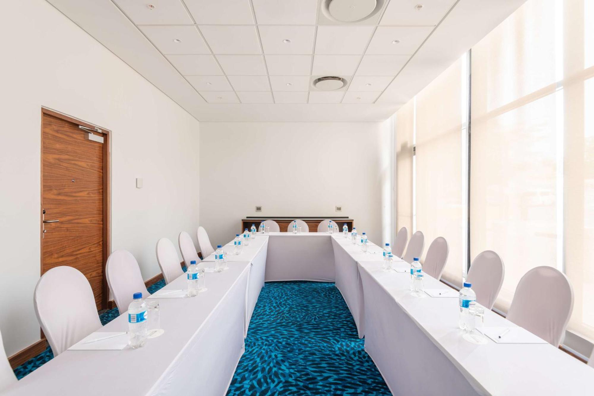 Hilton Garden Inn Windhoek Eksteriør billede