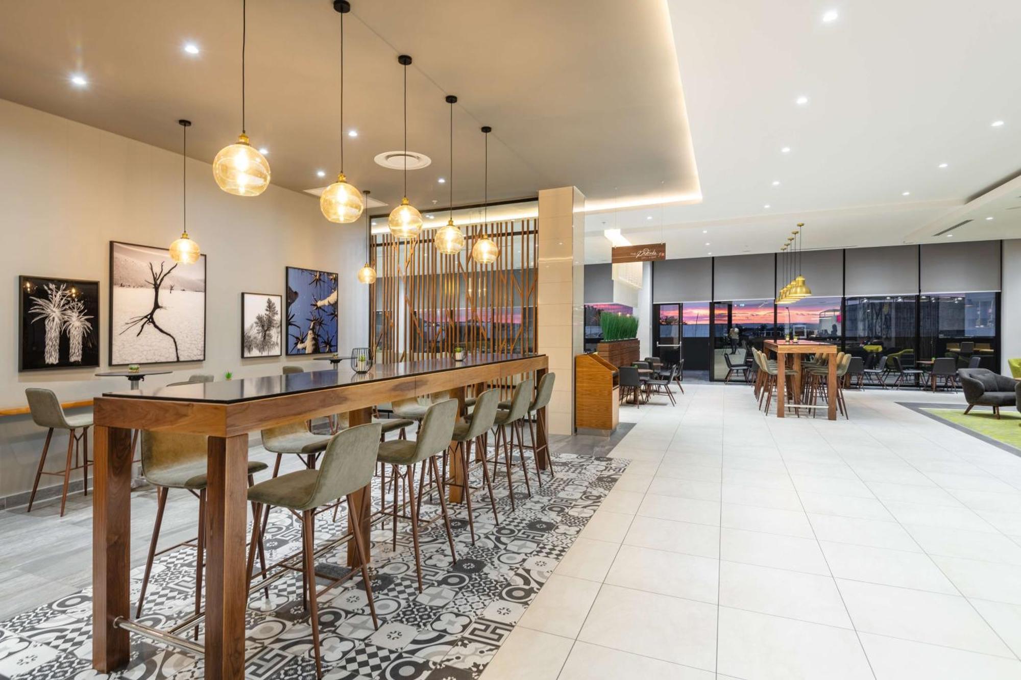 Hilton Garden Inn Windhoek Eksteriør billede