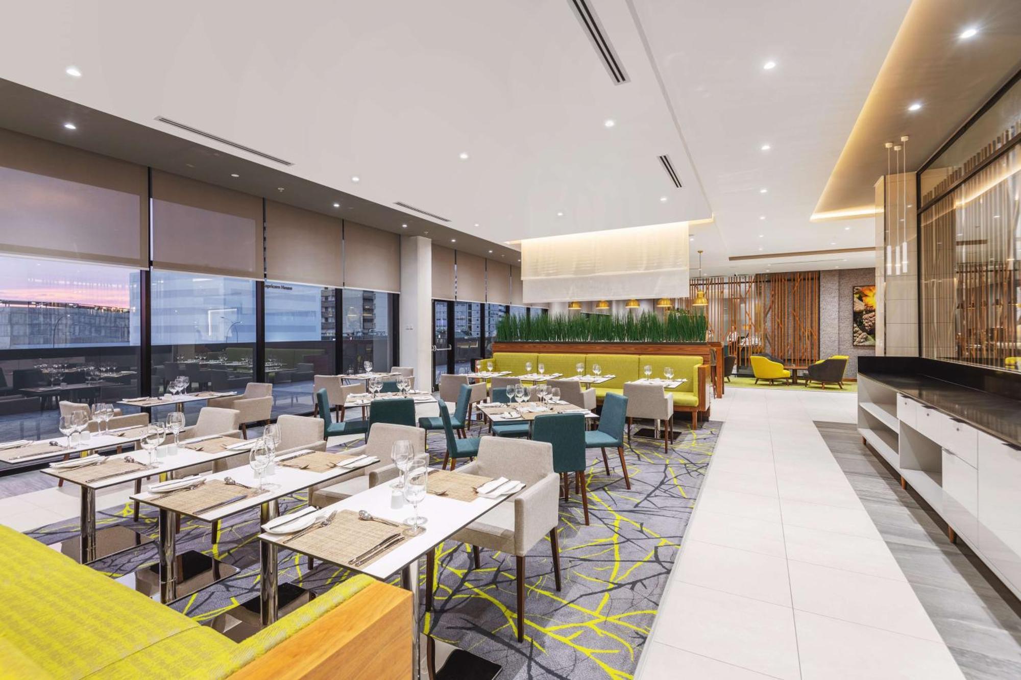 Hilton Garden Inn Windhoek Eksteriør billede