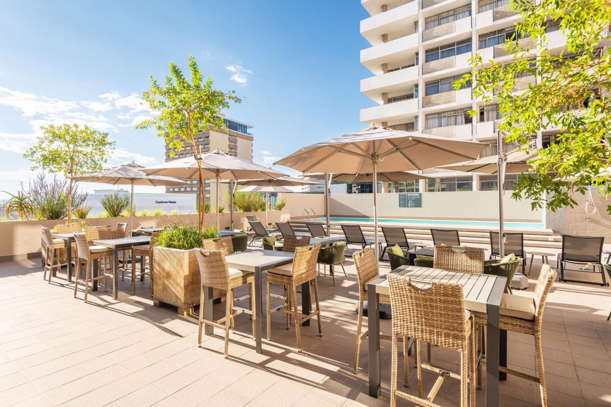 Hilton Garden Inn Windhoek Eksteriør billede